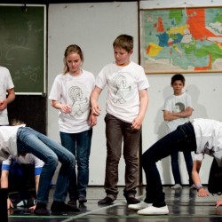 Groepsoptreden (110) - Toneelvereniging Plankenkoorts 